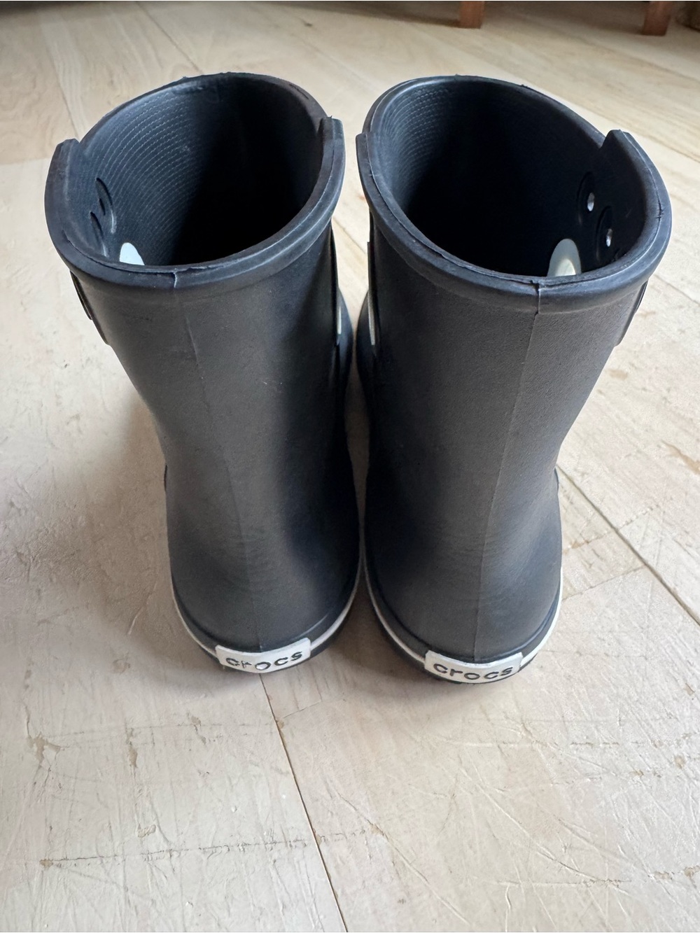 Crocs Jaunt Shorty Unisex Rainboot - Picture 3 of 6